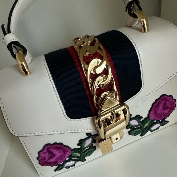 Gucci bag Silvie - Picture 15 of 16